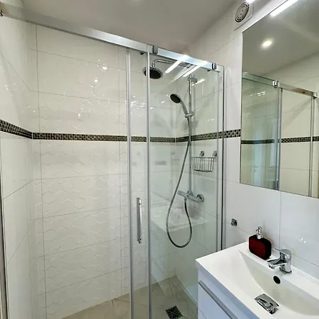 Motlava Szopy Apartman *